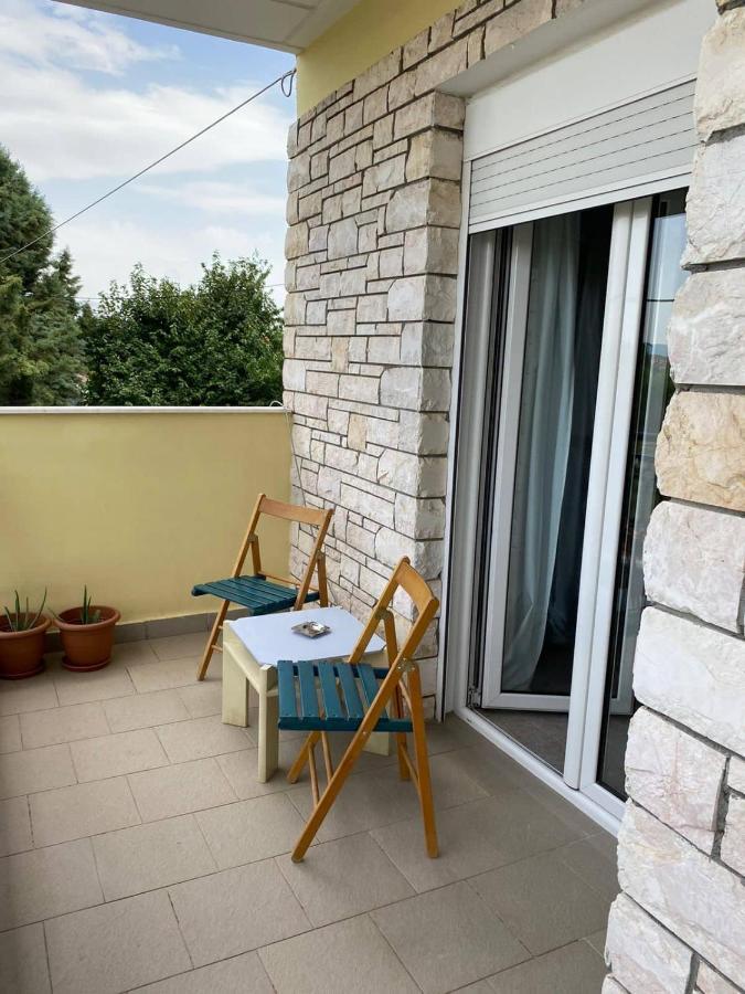 Polys Apartment And Paraskevi Studio With View Ptolemaida Exterior foto