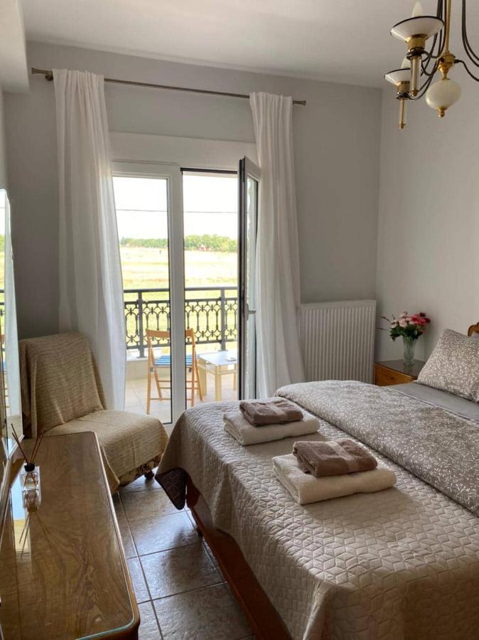 Polys Apartment And Paraskevi Studio With View Ptolemaida Exterior foto