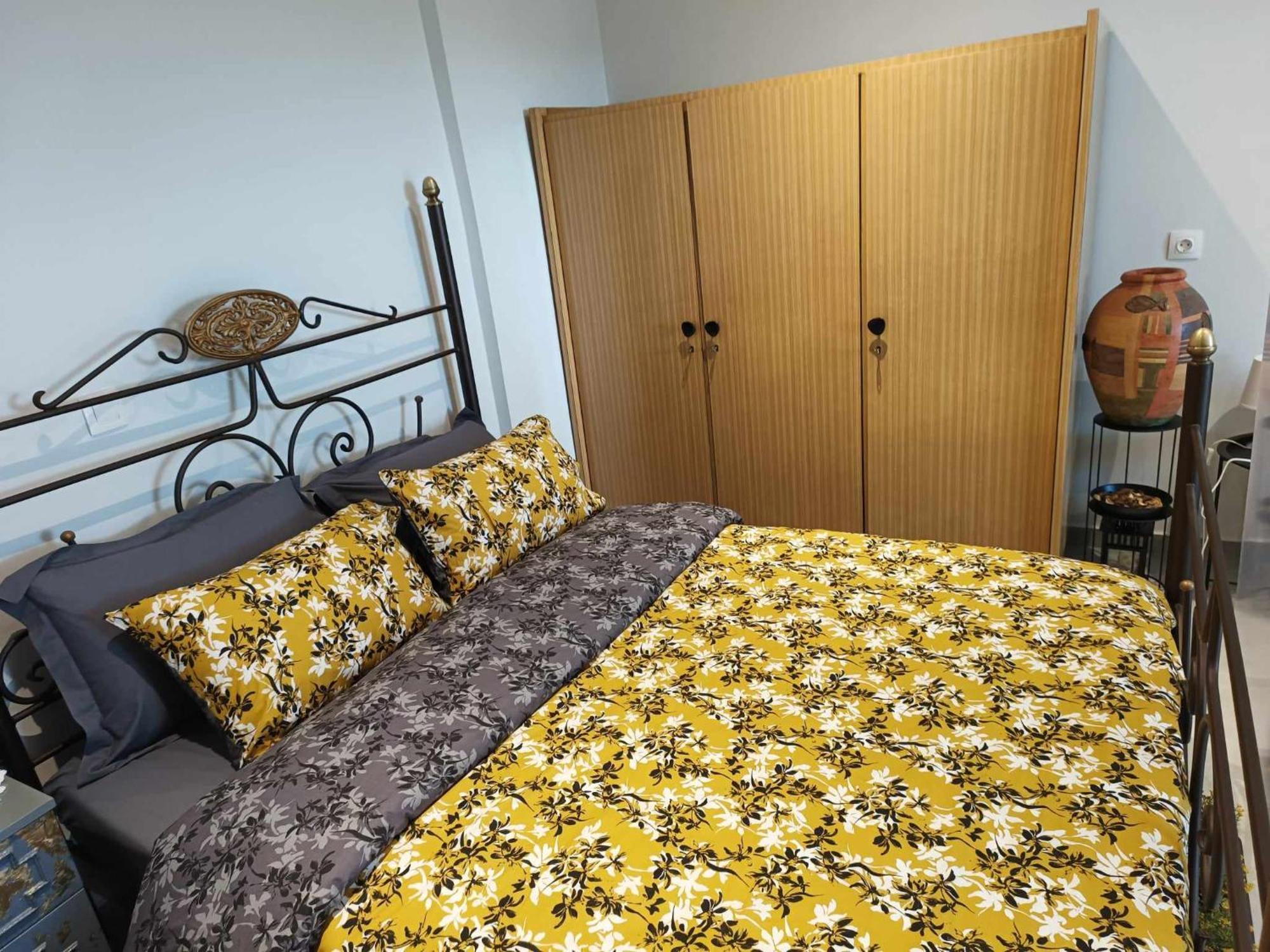 Polys Apartment And Paraskevi Studio With View Ptolemaida Exterior foto
