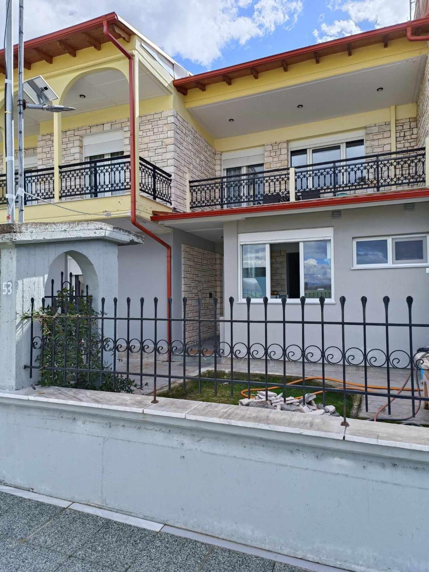 Polys Apartment And Paraskevi Studio With View Ptolemaida Exterior foto